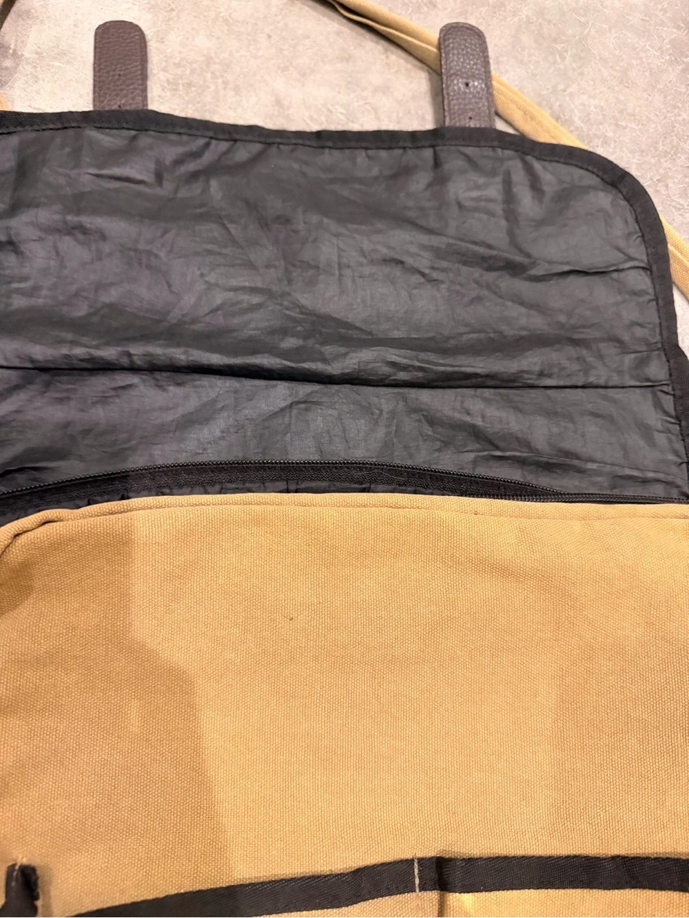 N/A tan canvas